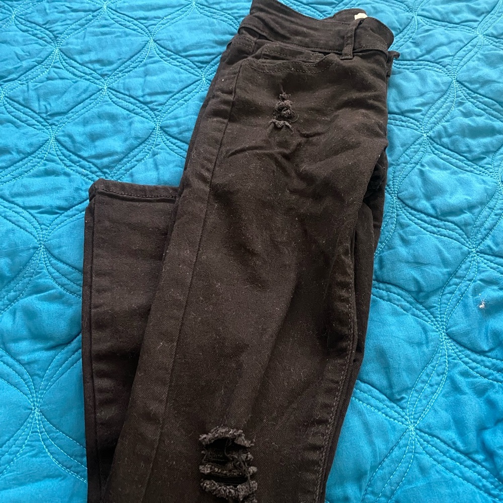 Distress skinny jeans look new worn once